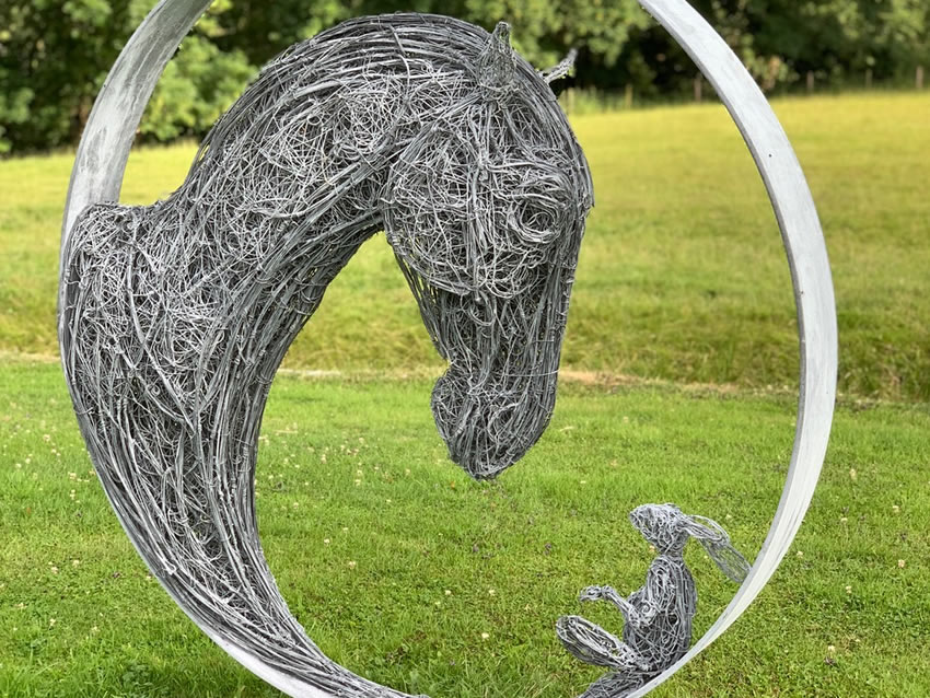 This sculpture is from Rupert's little hare  series first drawn in 2016 , the 150 cm  diameter band is in a series of 3. A 2m diameter band was commissioned by Radley College in 2021 for more details please contact Rupert
.